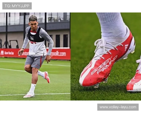 足球鞋球星宣传照片高清呈现,展现顶级运动员独特魅力与速度感 足球鞋球星宣传照片高清呈现,展现顶级运动员独特魅力与速度感